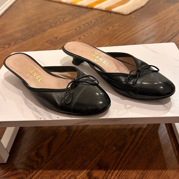 Chanel black patent leather mule - Picture 4 of 9